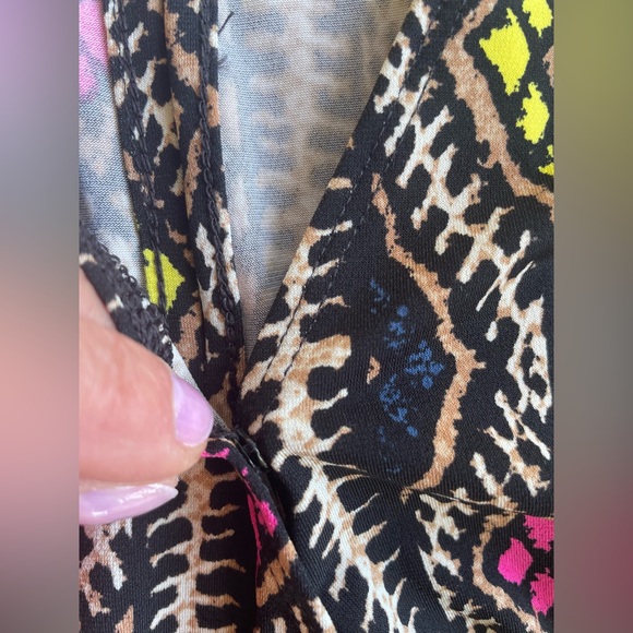 BCBGeneration ROMPER, Sz L, EUC, Super-Soft, Comfy, Poly/Spandex, Colorful & Fun - Picture 6 of 15